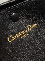 Coach Signature Bucket Bag 21cm - Image 2