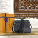 Louis Vuitton TRIO Messenger Bag M26052