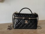 Small Quilted Lambskin Chain Case Bag 17*19.5*5