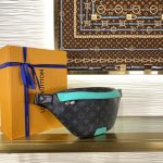 Louis Vuitton Discovery Waist Bag M25924 - Image 2