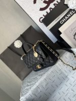 25b Four-Leaf Clover Series Messenger Bag 16.5-25-8.5CM - Image 3