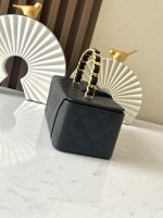 Vintage Makeup Case 22x10x8.5cm - Image 3