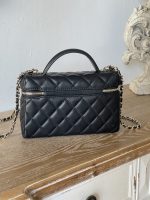 Small Quilted Lambskin Chain Case Bag 17*19.5*5 - Image 3