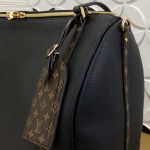 Louis Vuitton Express Travel Large Shoulder Bag - Image 4