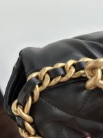 19 Medium Flap Bag 30cm - Image 4