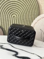 Exclusive Top-tier Cosmetic Case 25*16*18cm - Image 4