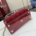 Gucci Diana Tote Bag with Bamboo Handle 20cm - Image 4