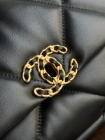 19 Medium Flap Bag 30cm - Image 5