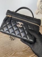 Small Quilted Lambskin Chain Case Bag 17*19.5*5 - Image 5