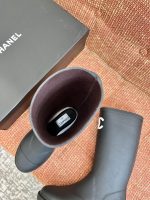 CHANEL CC Logo Rain Boots - Image 7