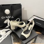 Chanel 2023 Chunky Heel Mary Jane Shoes - Image 9