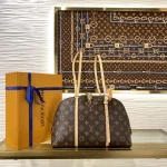 Louis Vuitton MB163c Handbag 30cm