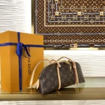 Louis Vuitton Squire East West Handbag Wallet 29cm - Image 3