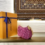 Louis Vuitton POCHETTE VALLEY Handbag 21cm - Image 3