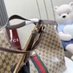 Gucci Giglio Handbag - Image 4