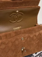 Classic Flap Medium Handbag 25.5cm - Image 7