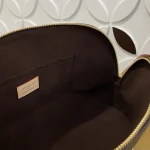 Louis Vuitton SQUIRE Small Handbag 30cm - Image 8