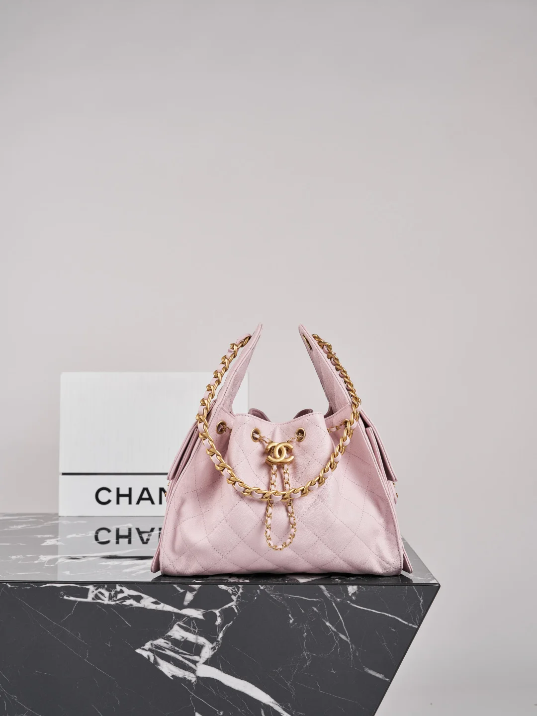 1-106 UbestLuxury Chanel Chanel 25Bag Handbag 30cm main product photo SKU CH30684