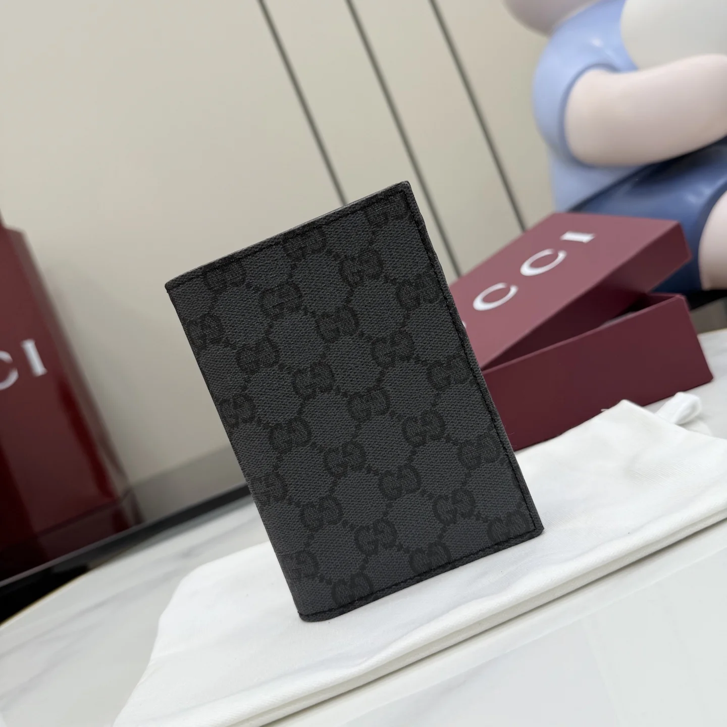 1-1072 UbestLuxury Gucci Gucci Essence Classic Passport Cover main product photo SKU GU25157