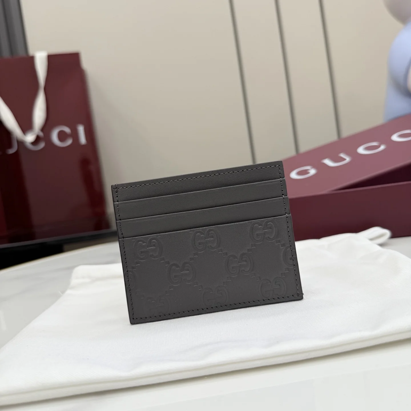 1-1085 UbestLuxury Gucci GG Emblem Card Case main product photo SKU GU25170