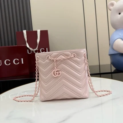UbestLuxury Gucci GG Marmont Bucket Bag 17cm main product photo SKU GU25425