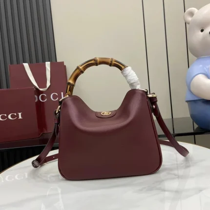 UbestLuxury Gucci Gucci Diana Shoulder Bag Red main product photo SKU GU25438