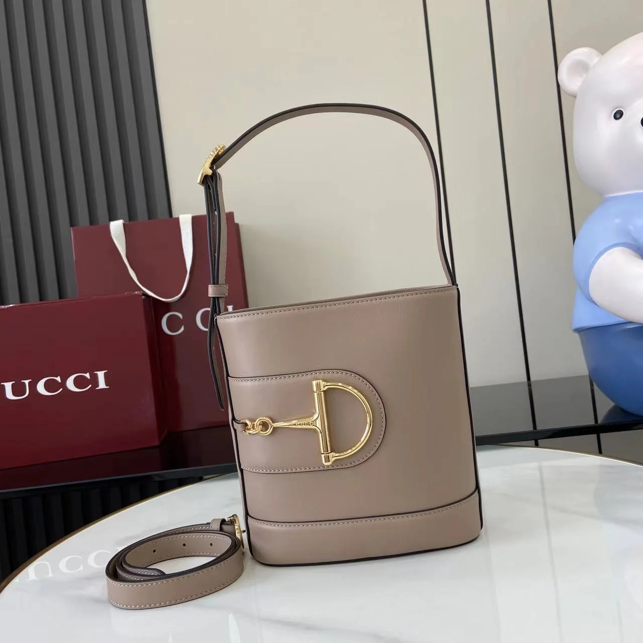 1-1553 UbestLuxury Gucci Gucci 73 Shoulder Bag 20cm main product photo SKU GU25493