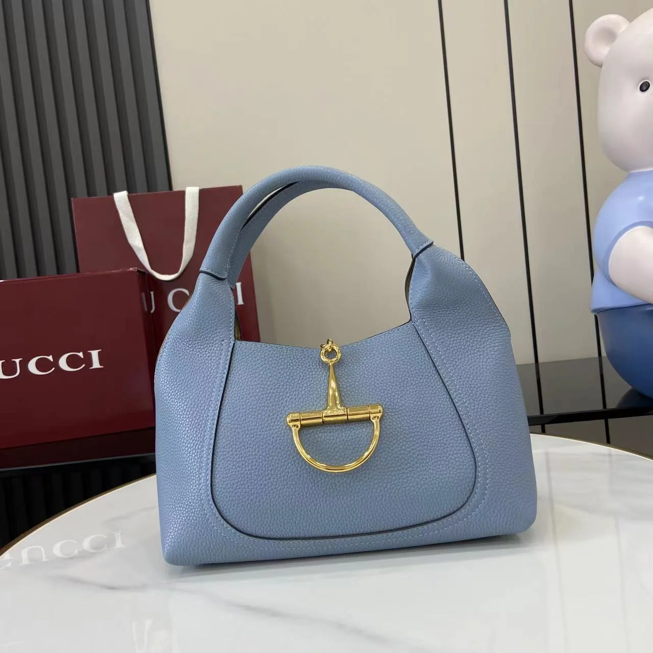 1-1778 UbestLuxury Gucci Gucci Softbit Shoulder Bag 27.5cm main product photo SKU GU25603
