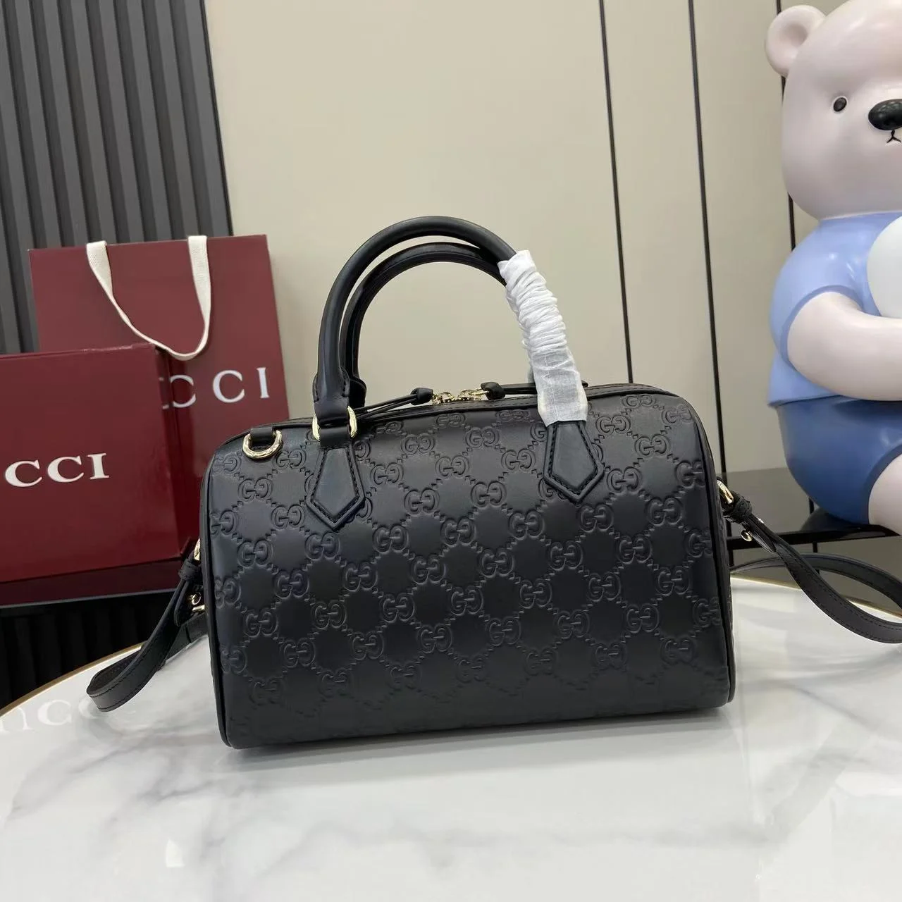 1-1835 UbestLuxury Gucci GG Emblem Boston Bag main product photo SKU GU25638
