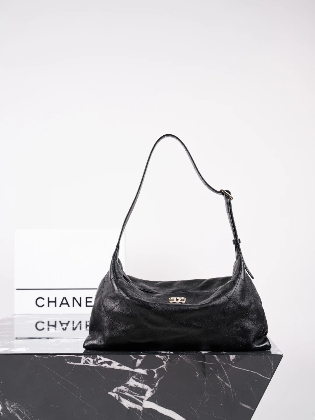 1-184 UbestLuxury Chanel Chanel 26P Shoulder Bag 36.5cm main product photo SKU CH30725