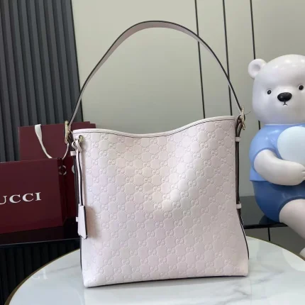 UbestLuxury Gucci GG Emblem Bucket Bag 30.5cm main product photo SKU GU25647