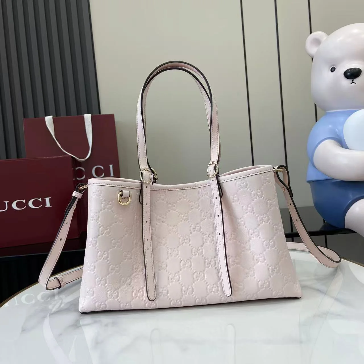 1-1846 UbestLuxury Gucci GG Emblem Tote Bag 30cm main product photo SKU GU25649