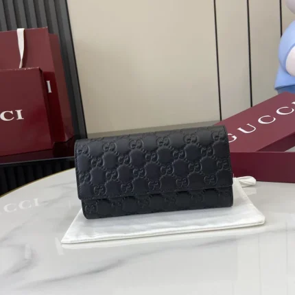 UbestLuxury Gucci GG Emblem Handbag 19cm main product photo SKU GU25660