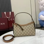UbestLuxury Gucci GG Emblem Shoulder Bag 22cm main product photo SKU GU25670
