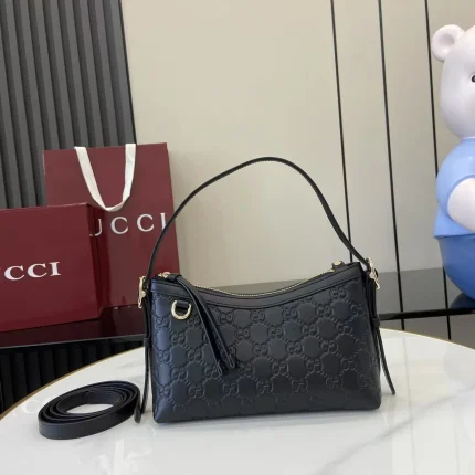 UbestLuxury Gucci GG Emblem Shoulder Bag 22cm main product photo SKU GU25673