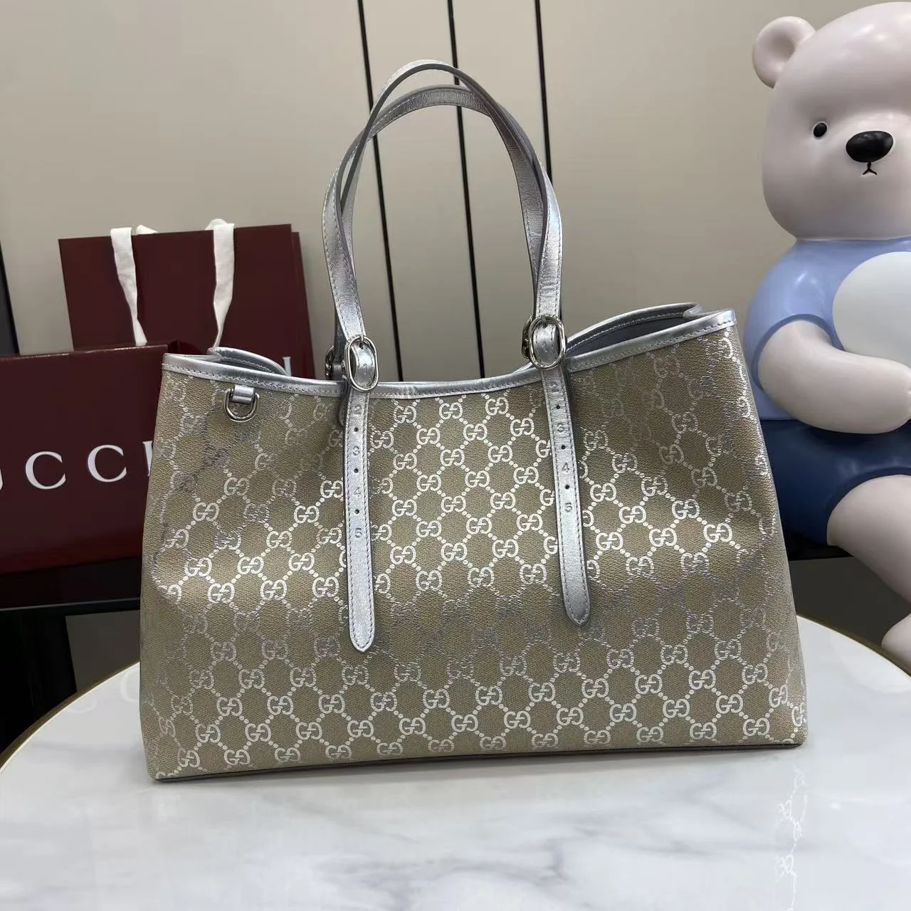 1-1928 UbestLuxury Gucci GG Emblem Handbag 38cm main product photo SKU GU25708