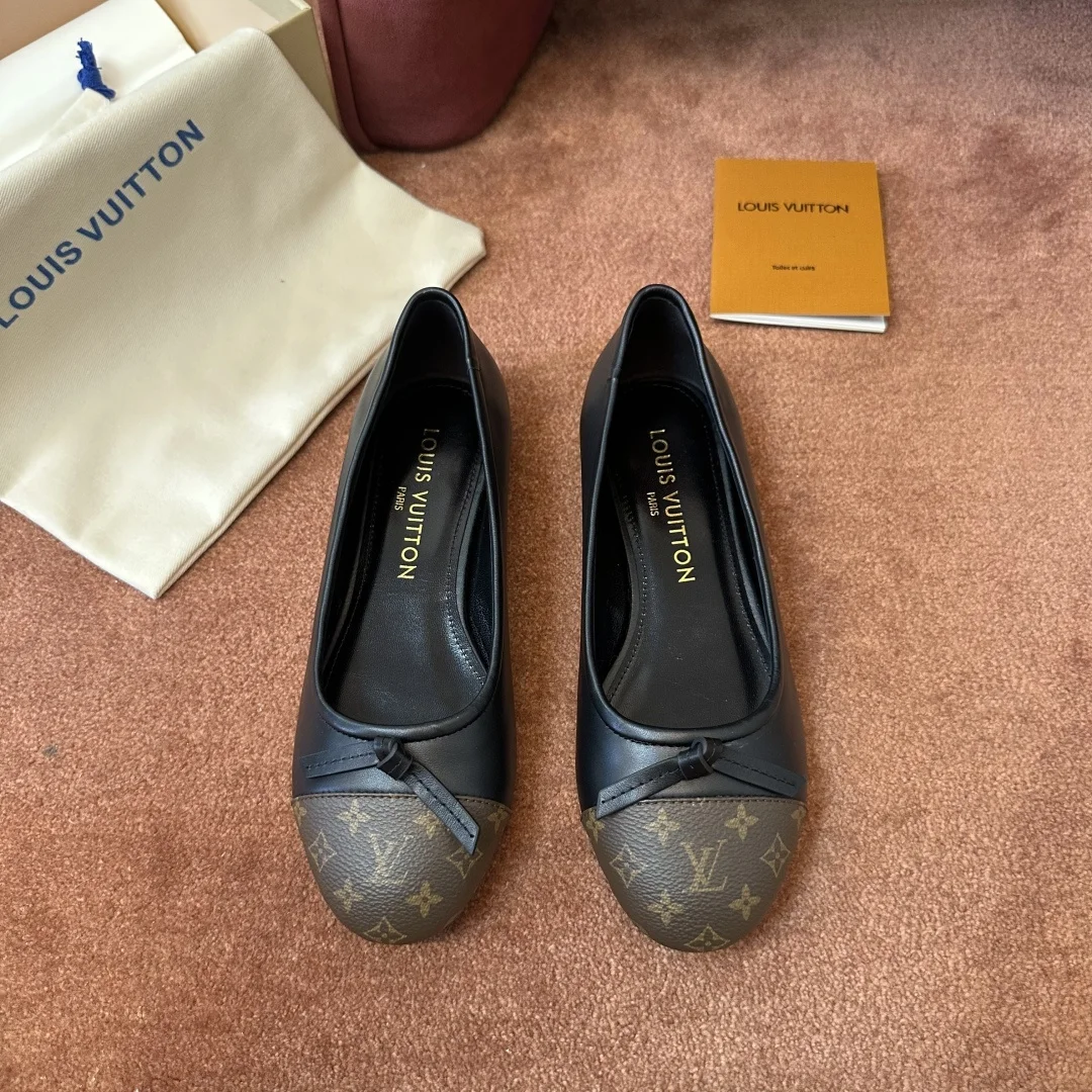 1-2155 UbestLuxury Louis Vuitton Louis Vuitton Loafers main product photo SKU PP-0253