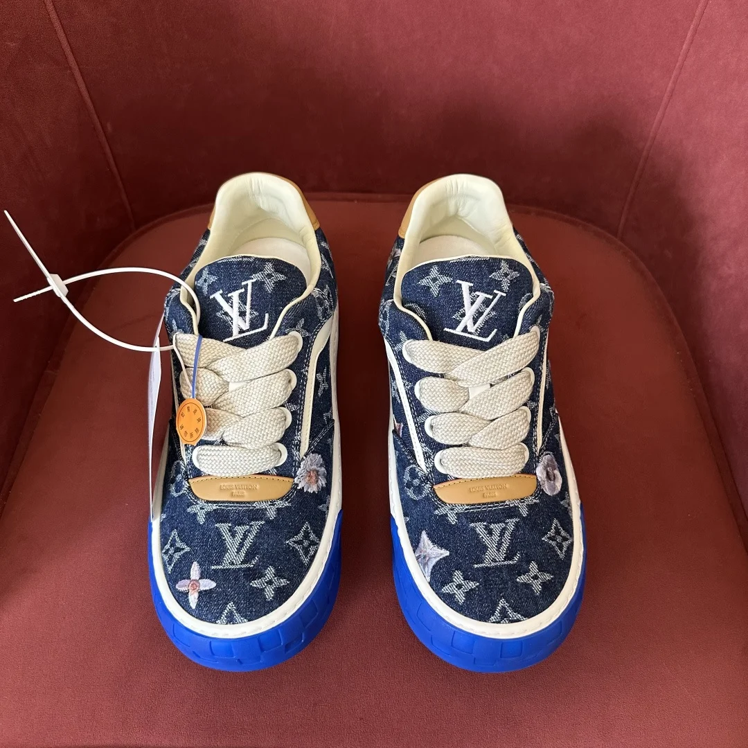 1-2836 UbestLuxury Louis Vuitton Louis Vuitton Tilted Sneakers main product photo SKU PP-0319
