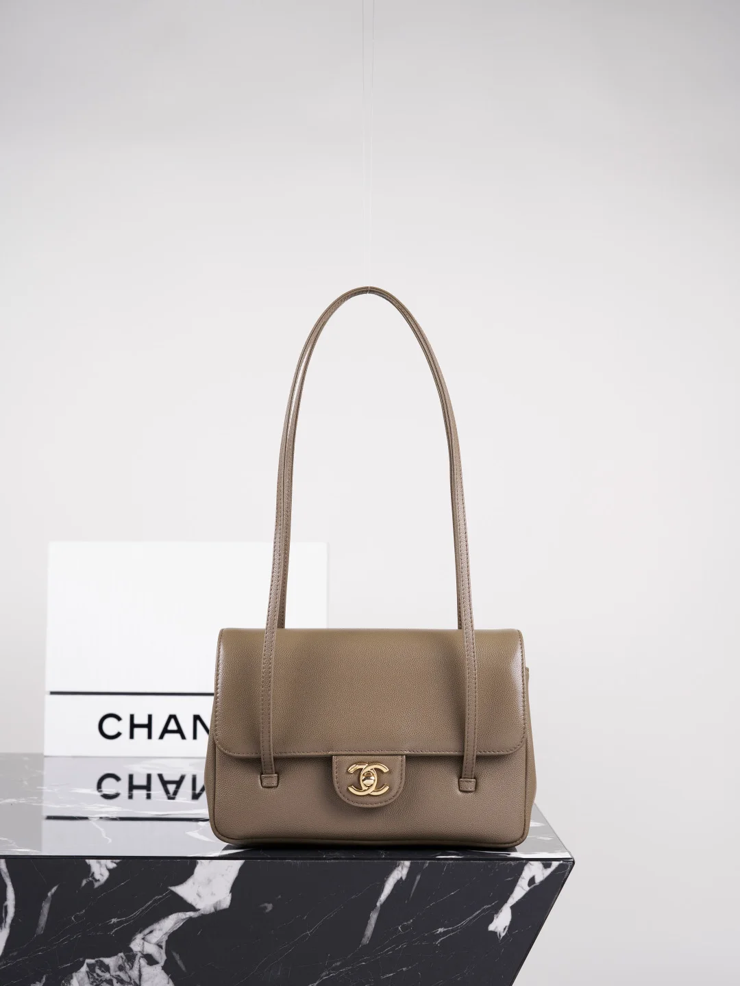 1-303 UbestLuxury Chanel Chanel 26P Handbag 22cm main product photo SKU CH30792