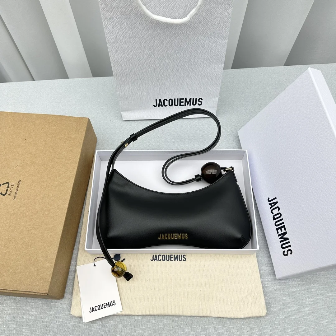 1-3314 Jacque* Le Bisou Shoulder Bag - Image 1