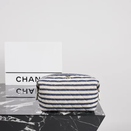 UbestLuxury Chanel Chanel 26 Spring/Summer Zip Pouch 22cm main product photo SKU CH30640
