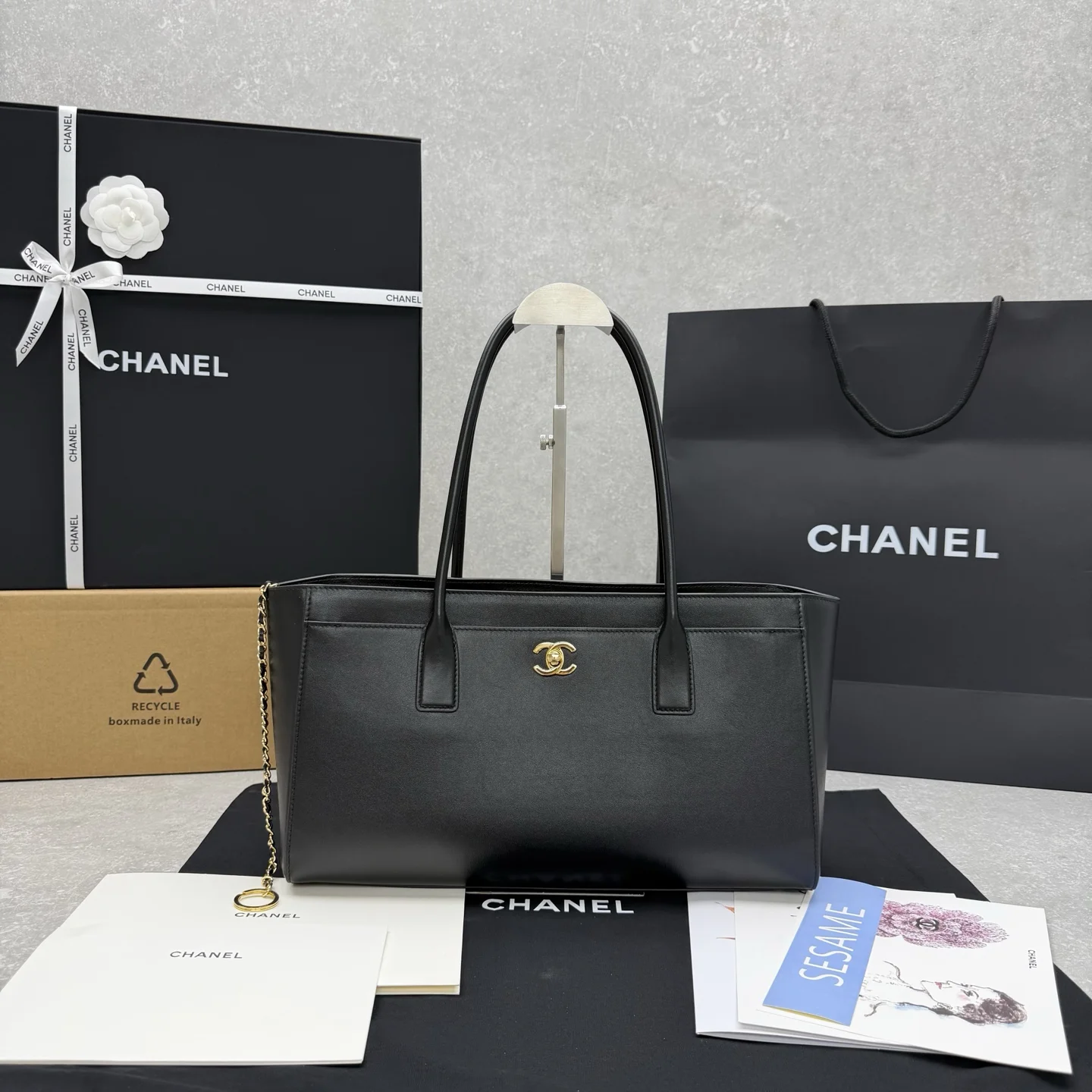 1-3456 CHANEL 26S Cerf Tote Bag Black - Image 1