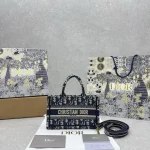 Dior Mini Book Tote 21.5cm