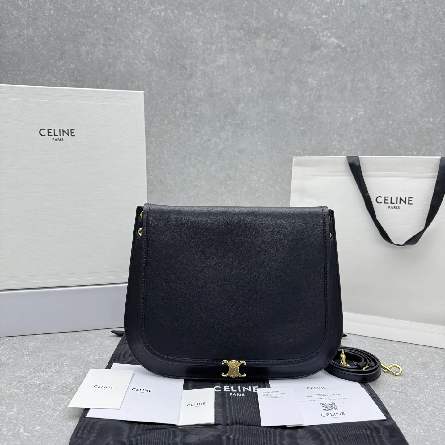 1-3490 CELINE Soft Triomphe Besace Shoulder Bag - Image 1