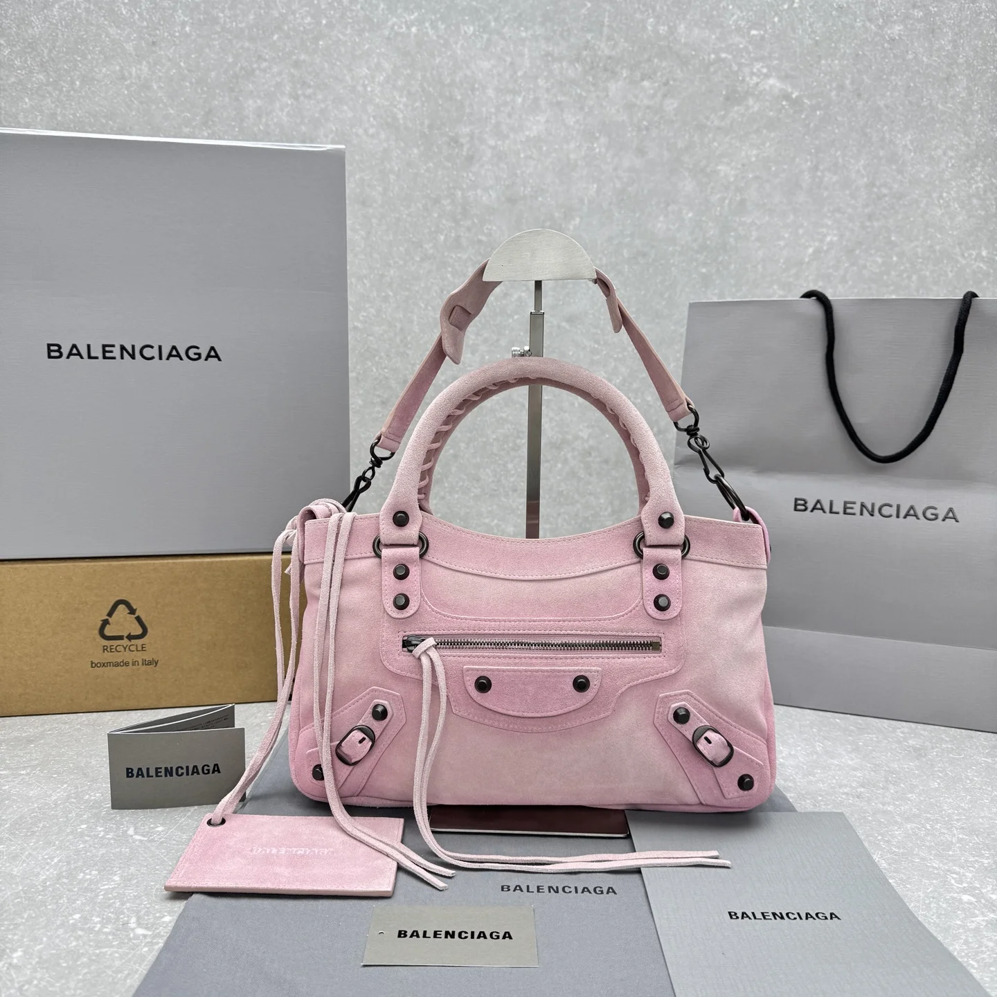 1-3748 Balenciaga Le City First Shoulder Bag - Image 1