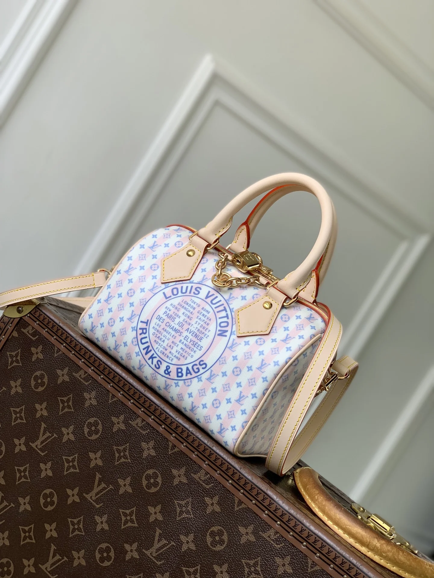 1-3791 LV Stamp Handbag 20.5cm - Image 1