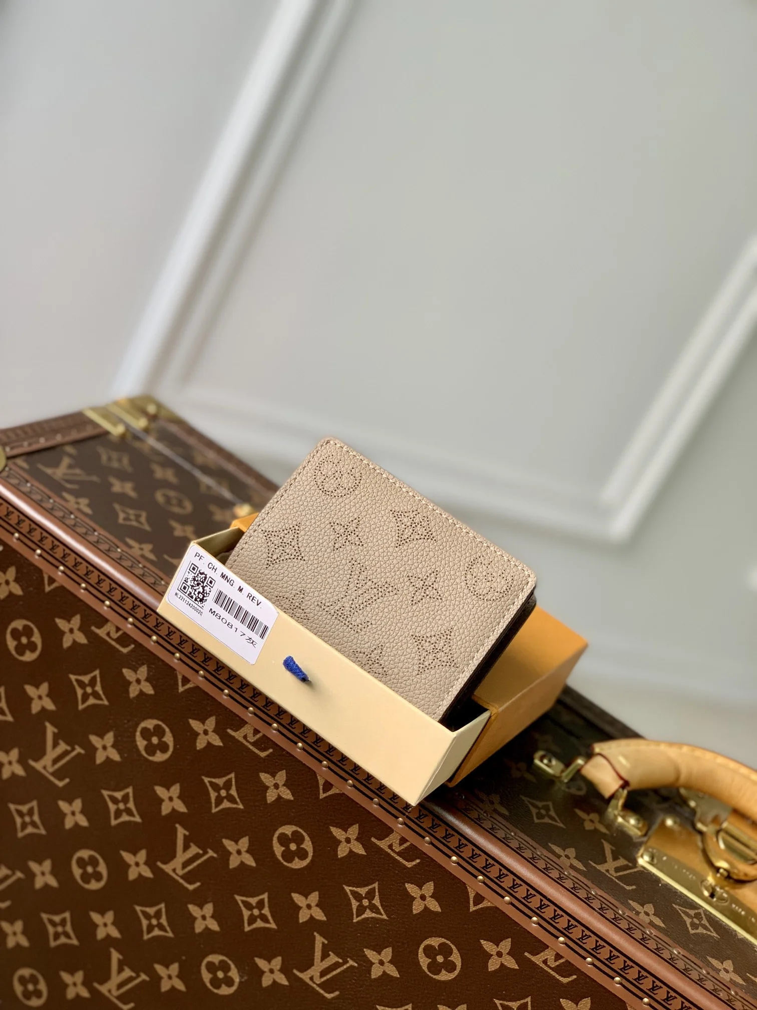 1-3802 Monogram Wallet 11cm - Image 1