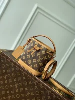 Louis Vuitton Bucket Bag 16cm