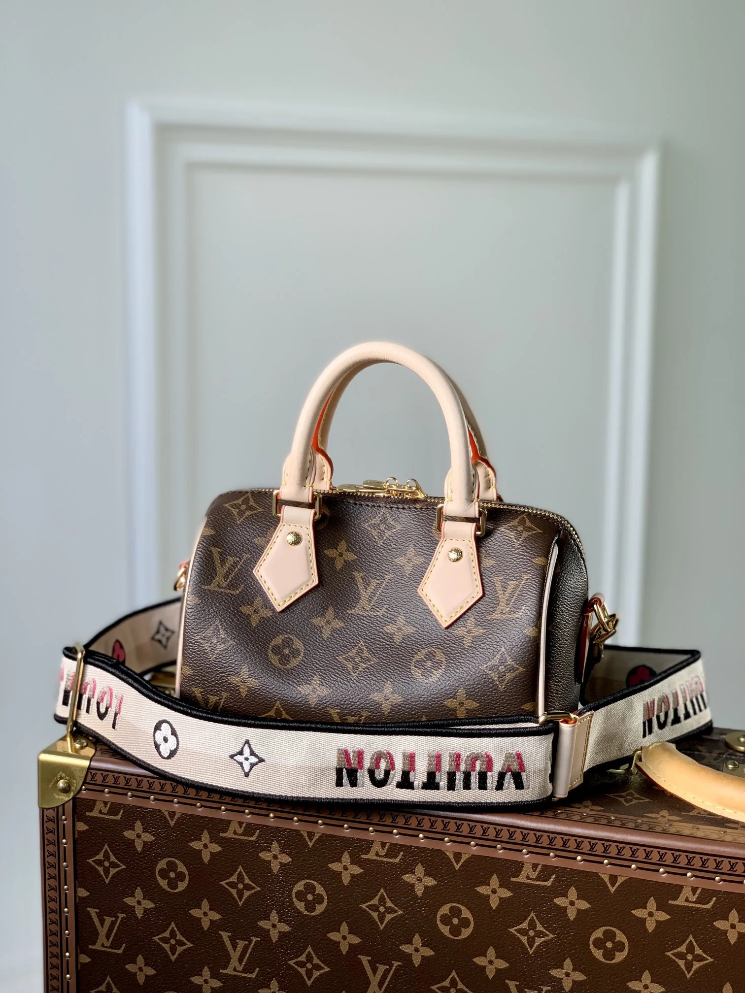 1-3857 Louis Vuitton Speedy Bandouli Handbag 20.5cm - Image 1