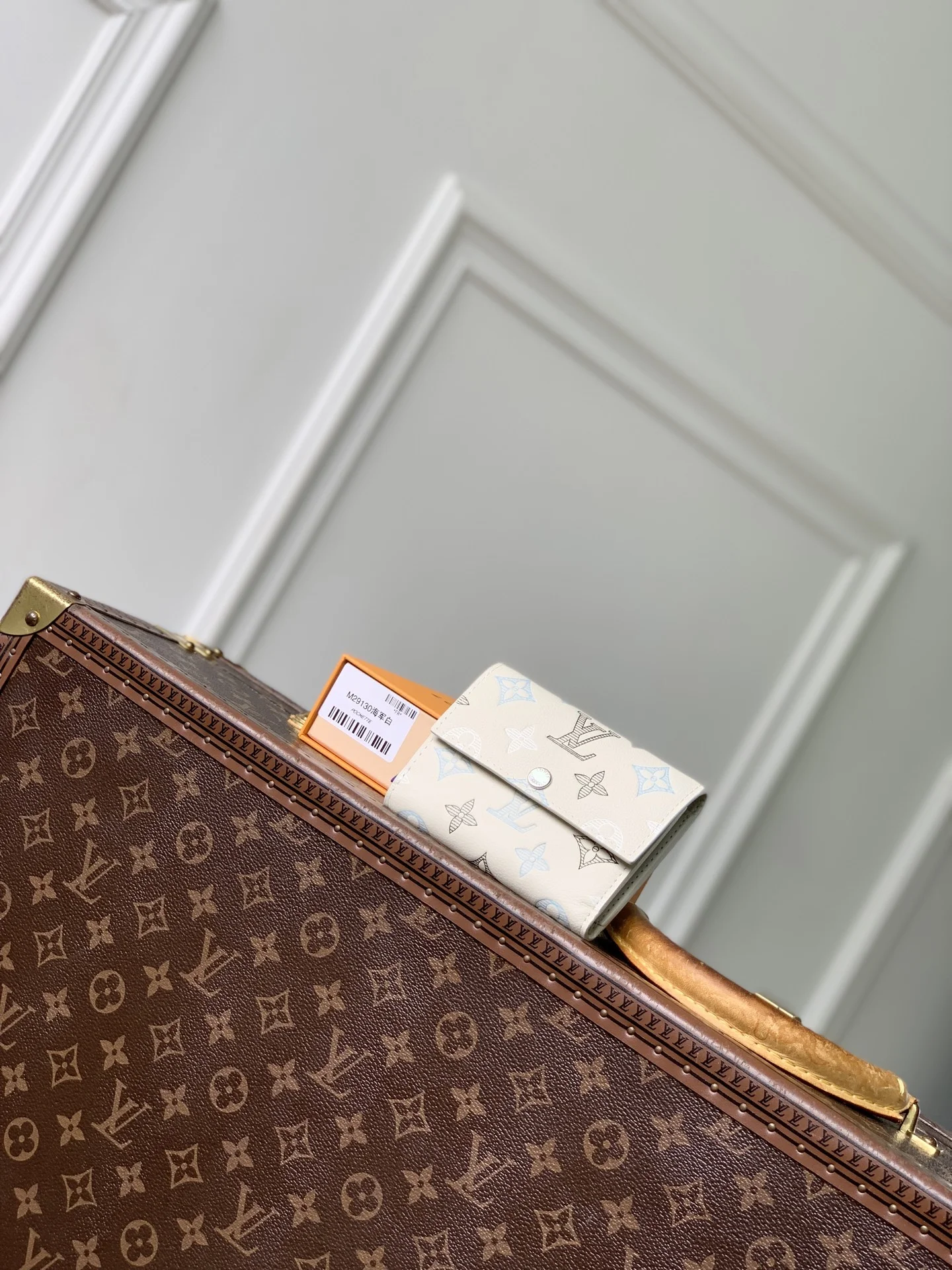 1-3897 Louis Vuitton Wallet 11.5cm - Image 1